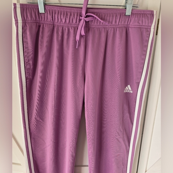 Adidas Women Standard Essentials Single Jersey 3-Stripes Jogging Pants - Picture 4 of 12